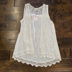 NWT Umgee Lace Vest Size S Ivory